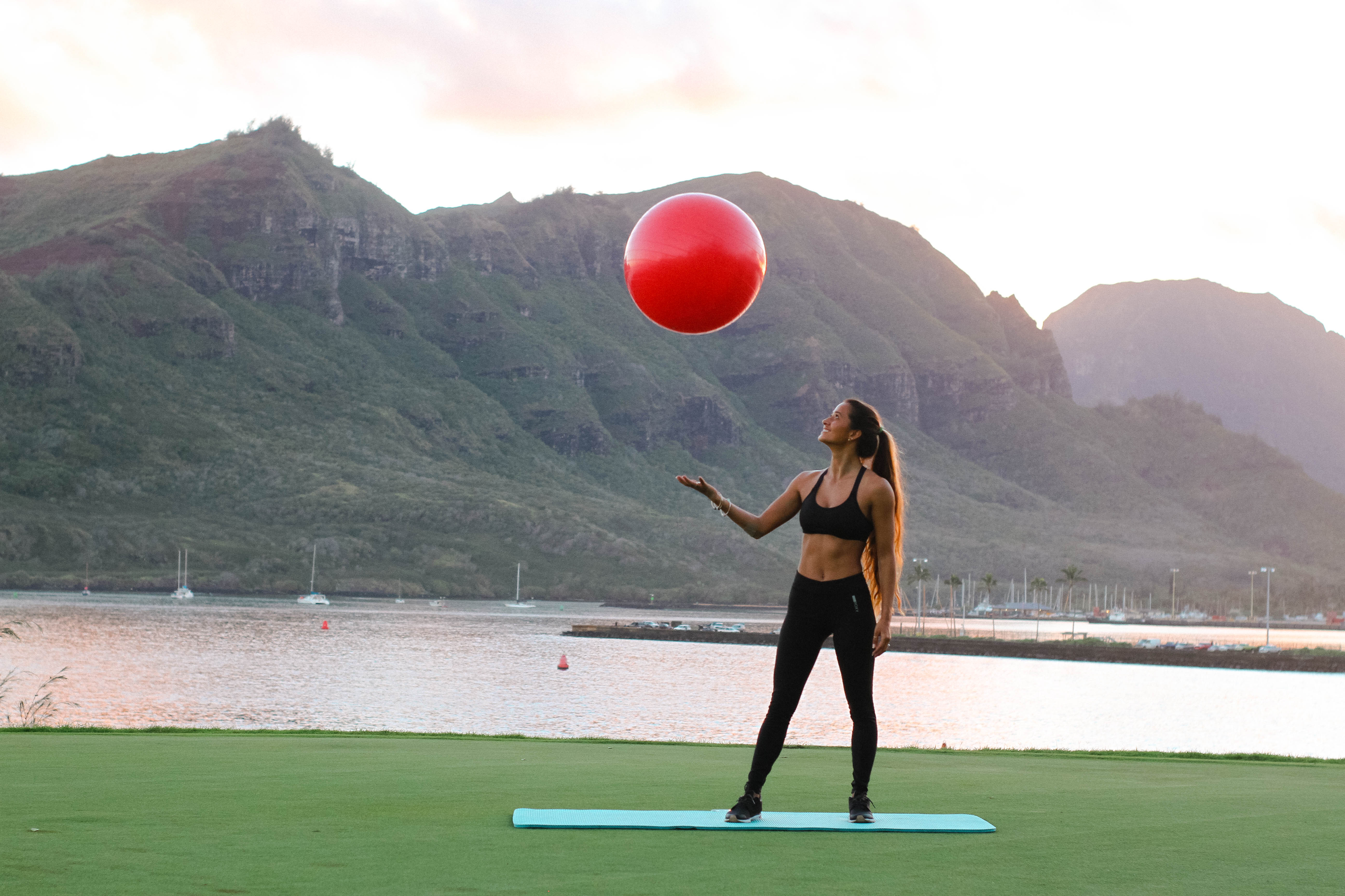 10 Fitness GIFs to Kick Off Your New Year with Mainei Kinimaka